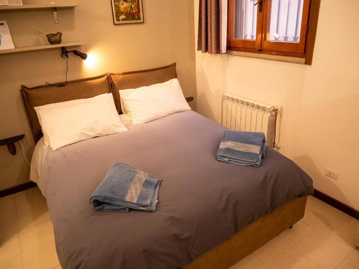 Chambers Short Rentals - Via Gezio Calini Brescia - 2 Studio Flats エクステリア 写真