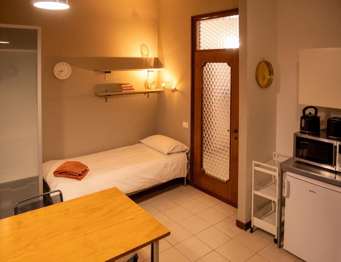 Chambers Short Rentals - Via Gezio Calini Brescia - 2 Studio Flats エクステリア 写真