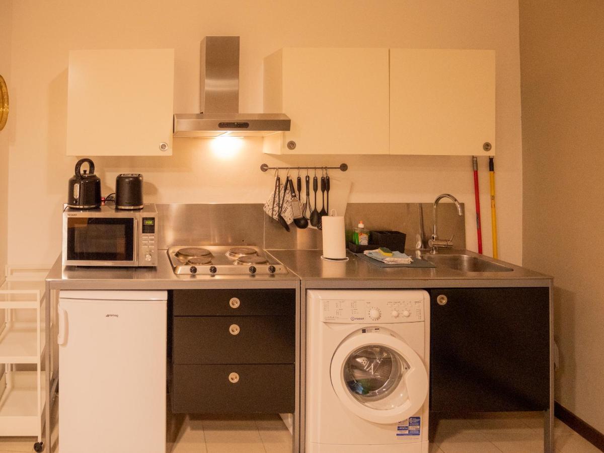 Chambers Short Rentals - Via Gezio Calini Brescia - 2 Studio Flats エクステリア 写真
