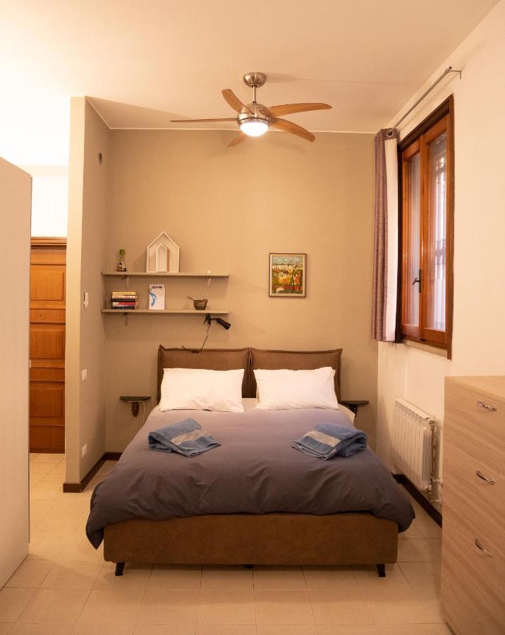Chambers Short Rentals - Via Gezio Calini Brescia - 2 Studio Flats エクステリア 写真