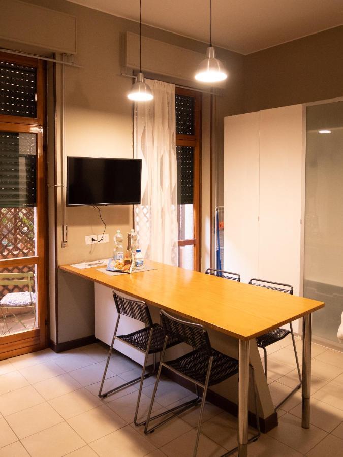 Chambers Short Rentals - Via Gezio Calini Brescia - 2 Studio Flats エクステリア 写真