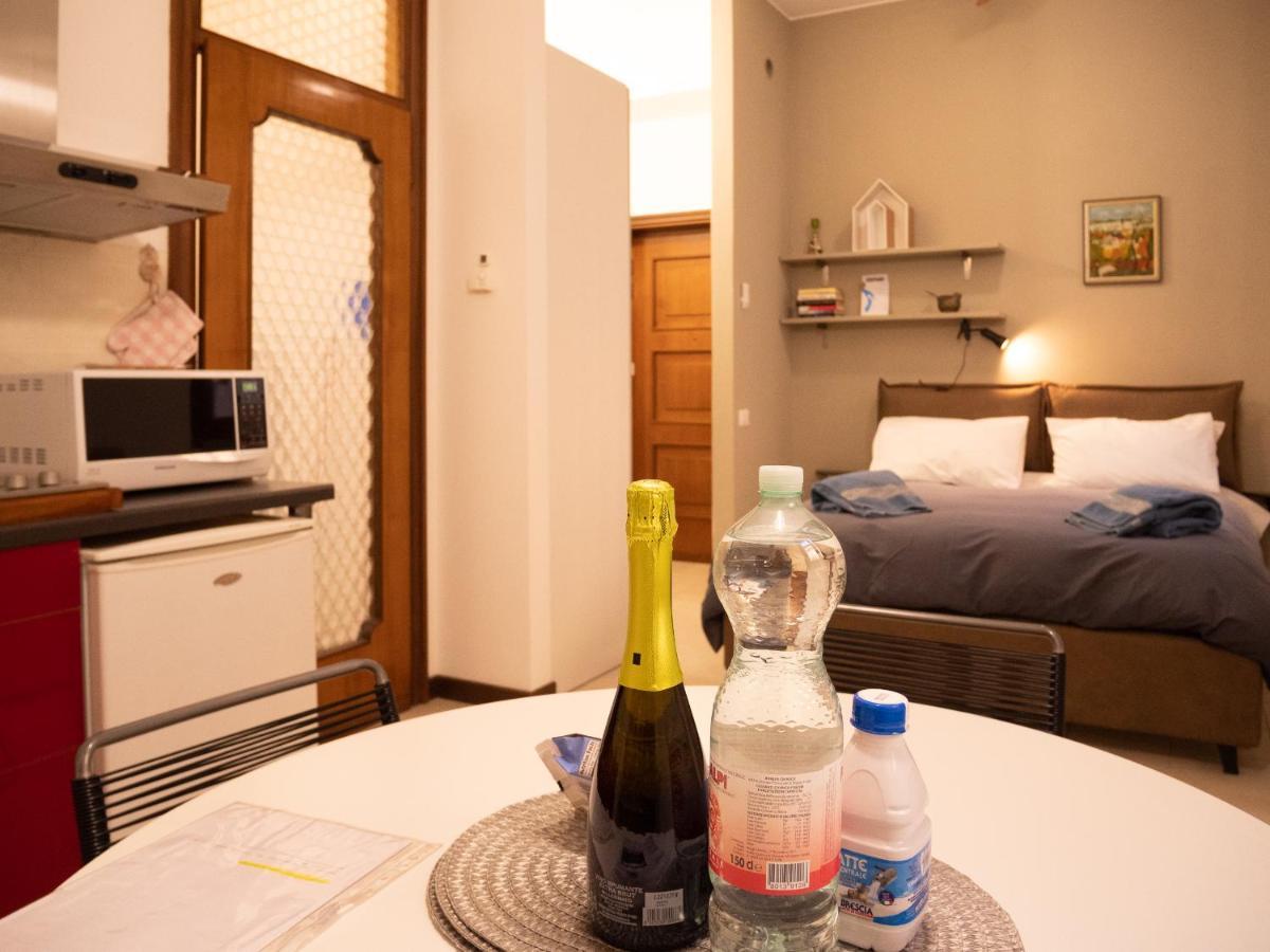 Chambers Short Rentals - Via Gezio Calini Brescia - 2 Studio Flats エクステリア 写真